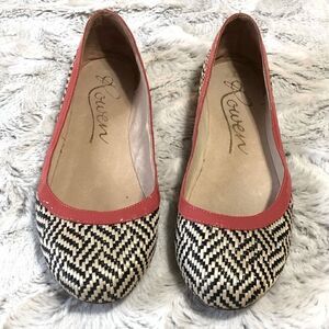Rowen woven raffia ivory and black flats size 8M